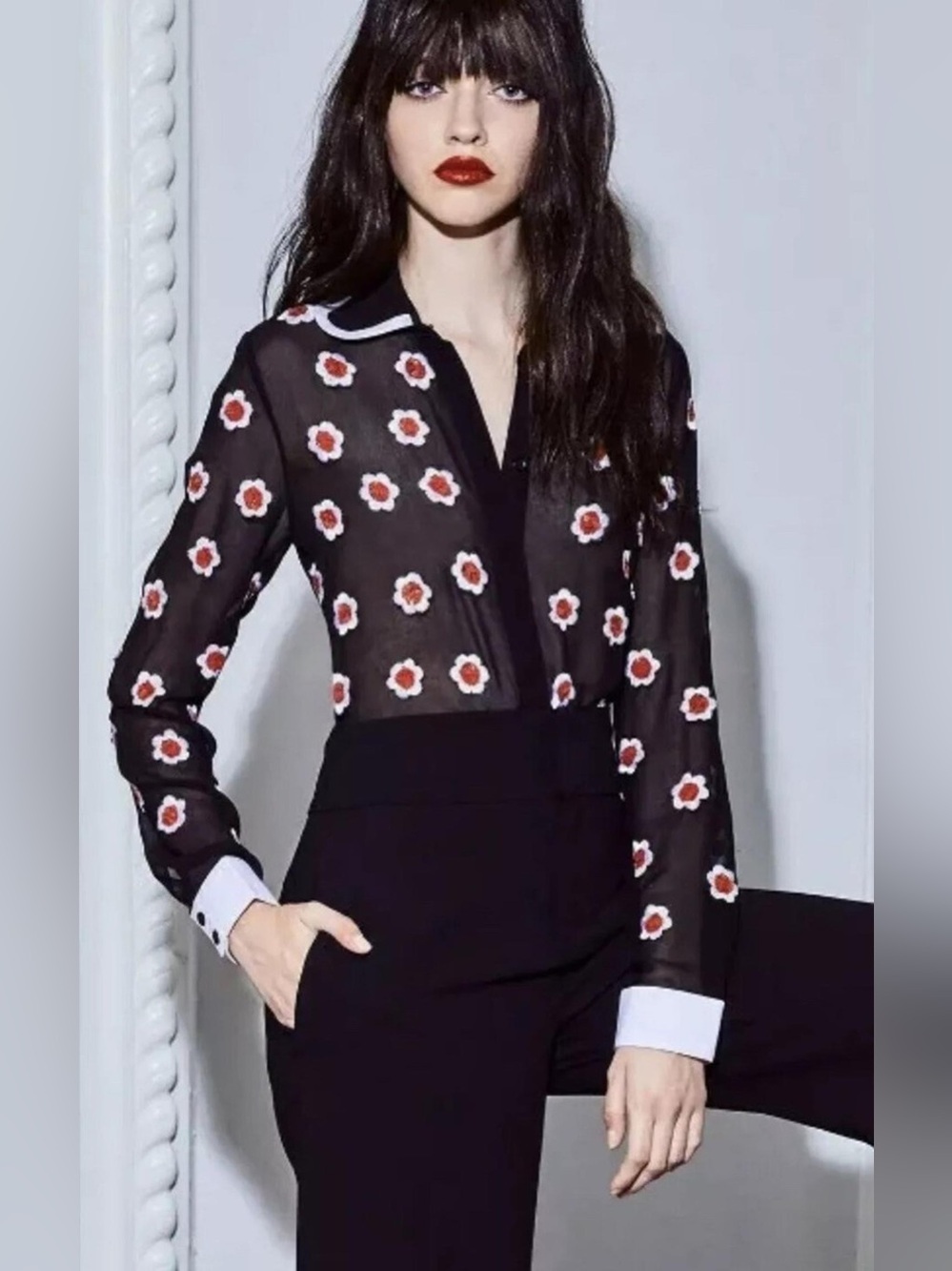 ALICE + OLIVIA Olivia Willa Floral Embroidered
Scalloped Collar Blouse Size XS
